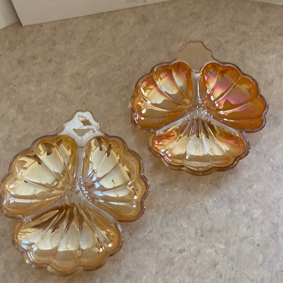 Vintage Jeanette Clover leaf nut/candy dish marigold and peach lustre - Picture 2 of 10